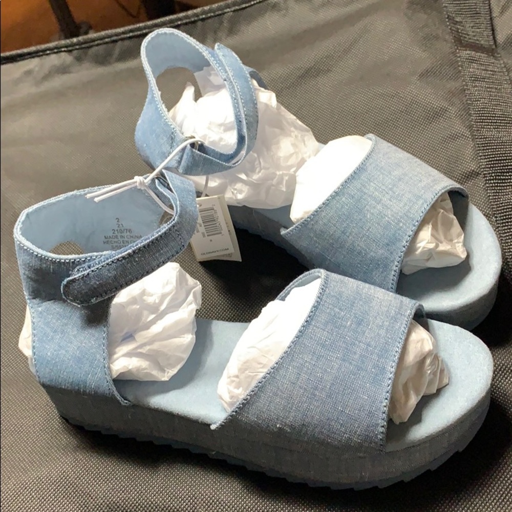 Old Navy chambray sandal